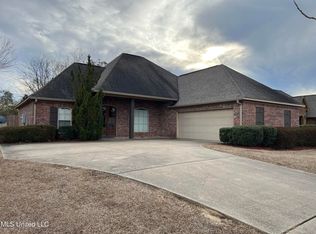 971 N Azalea Dr, Madison, MS 39110