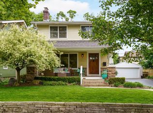 1458 W 2nd Ave, Grandview, OH 43212