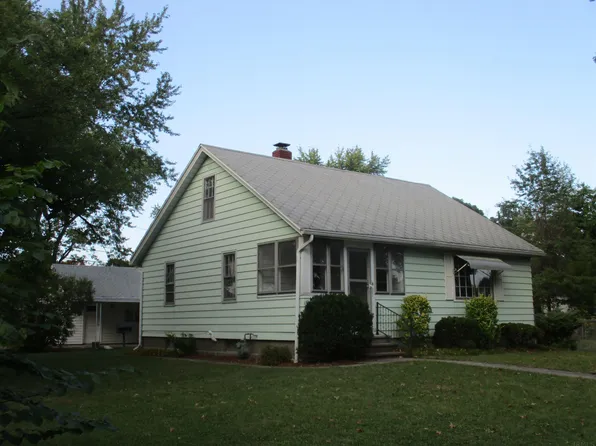 230 Pursley Dr, Fort Wayne, IN 46807