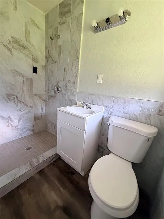Studio, 1.0 bath, 700 sqft, $1,300 — Photo 4