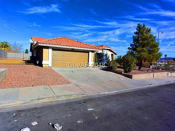 3rd image of 437 Shamrock Dr
