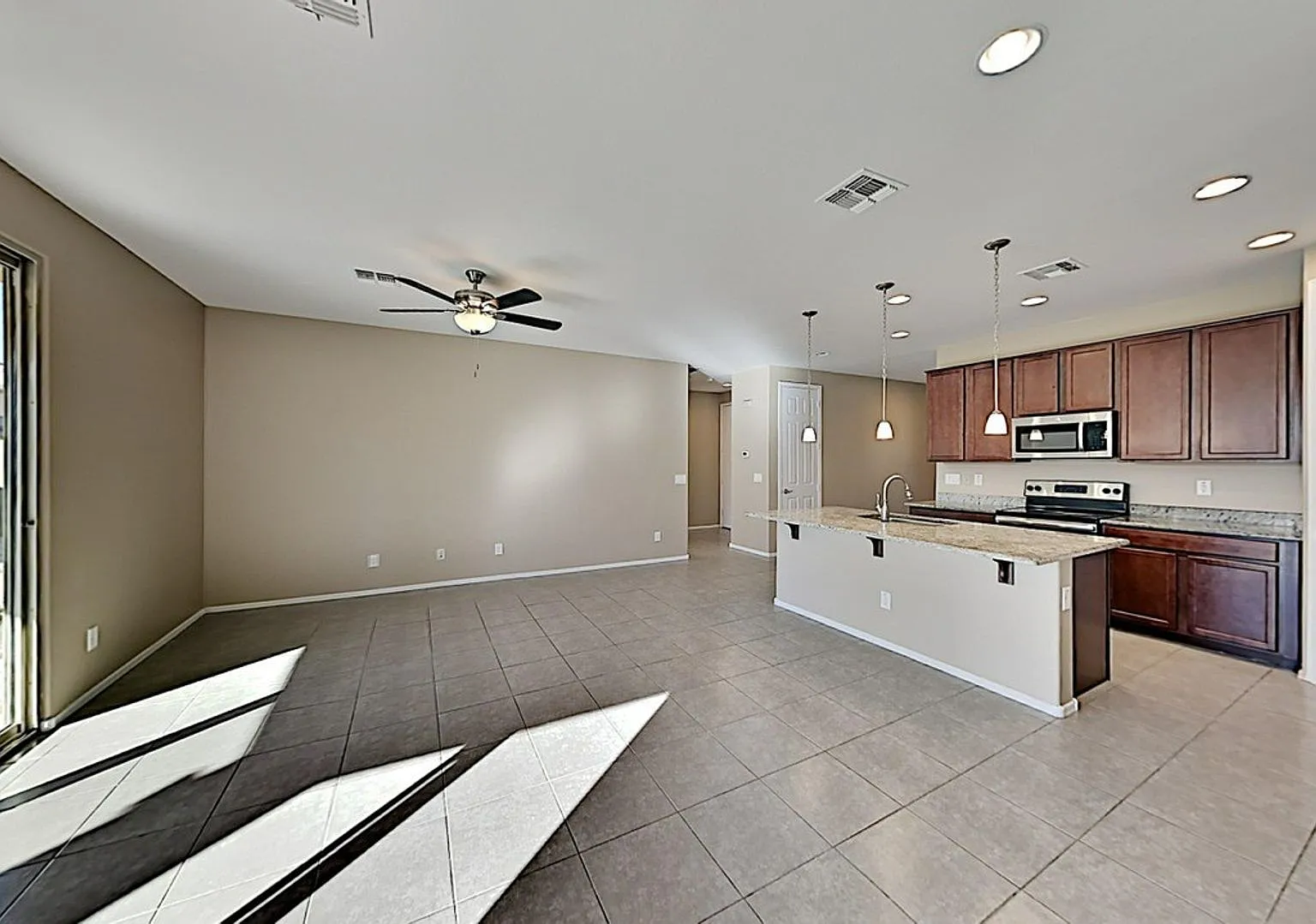 beautiful 3ba 2bth Laveen home — Photo 3