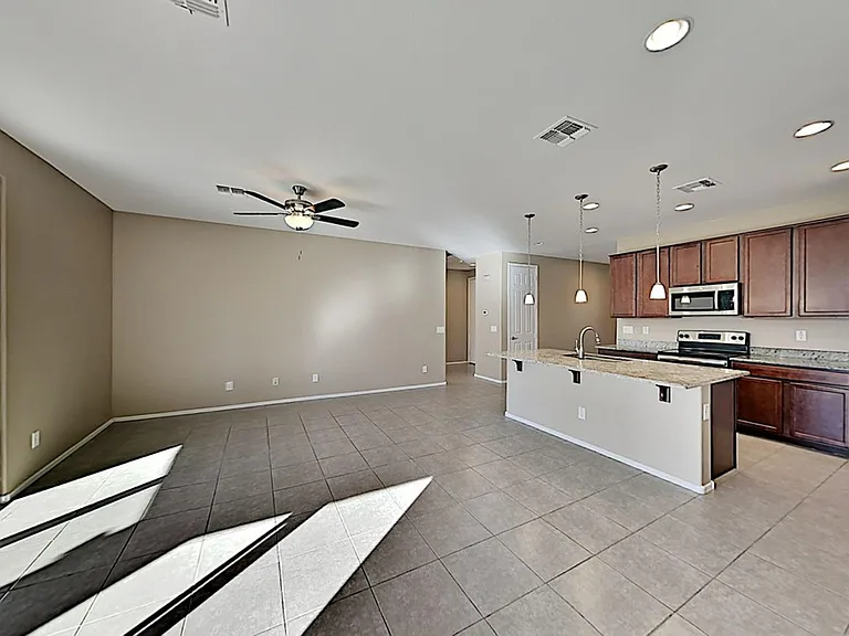 4823 W Saint Anne Ave — Photo 3