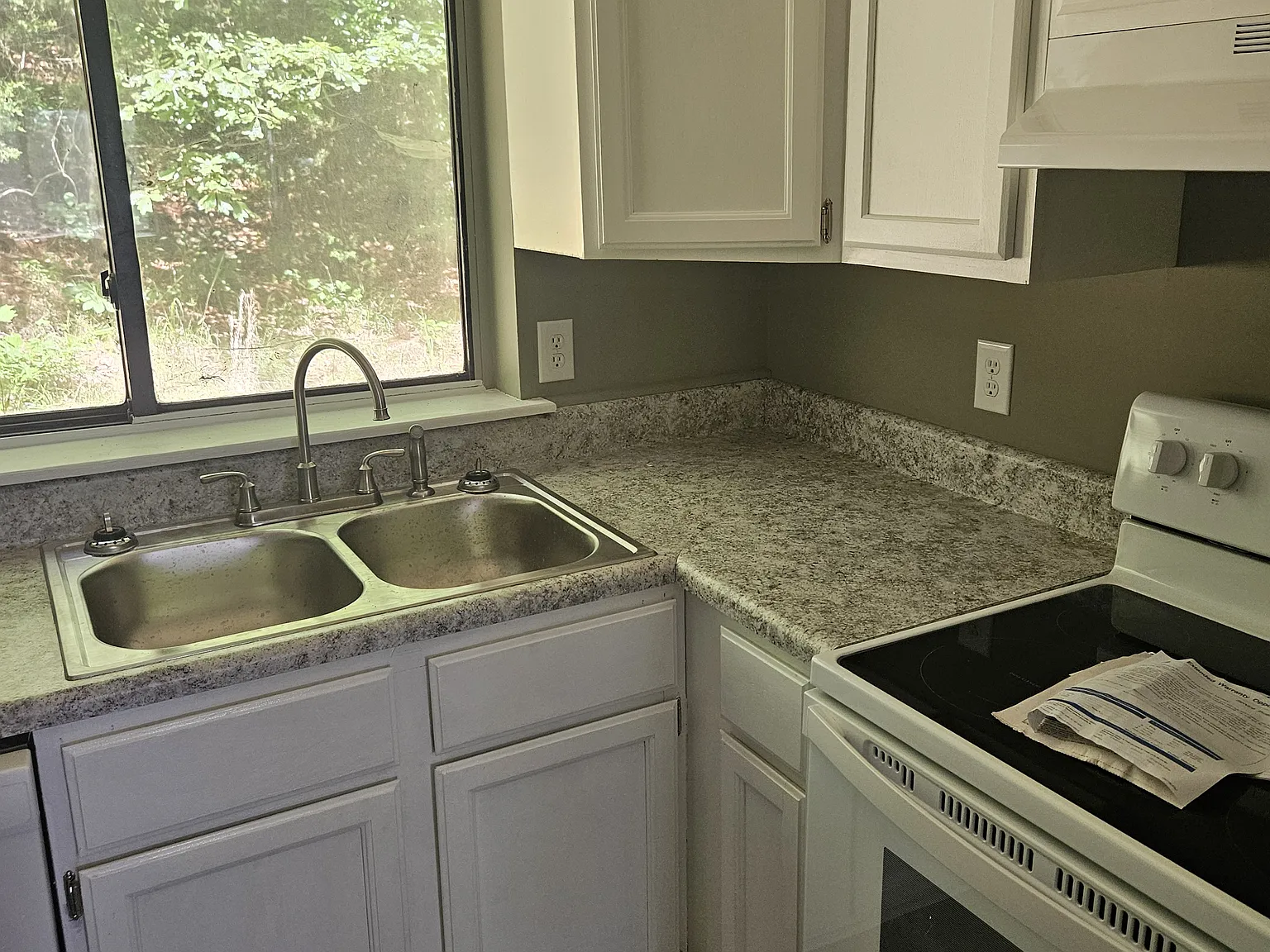 2 bed, 820 sqft, $900 — Photo 2