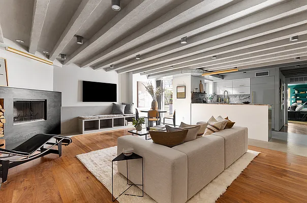 Sold by Compass | media 2