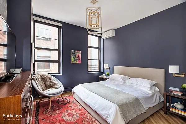 Sold by Sotheby's International Realty | media 6