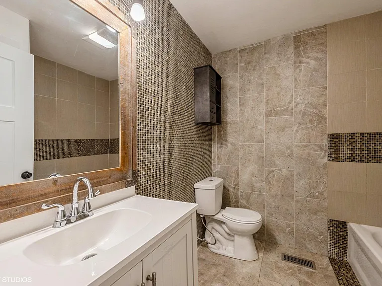 1116 Penny Ln — Photo 7