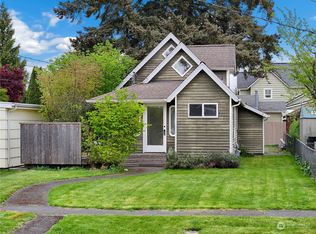 713 4th St SW, Puyallup, WA 98371