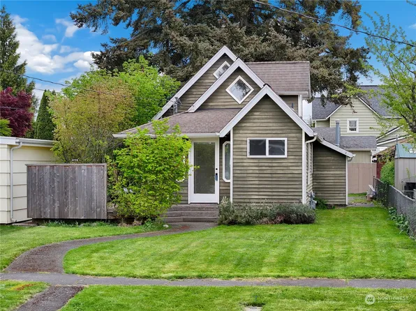 713 4th Street SW, Puyallup, WA 98371