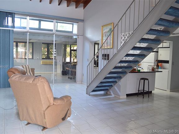 2nd image of 9195 Fontainebleau Blvd APT 3