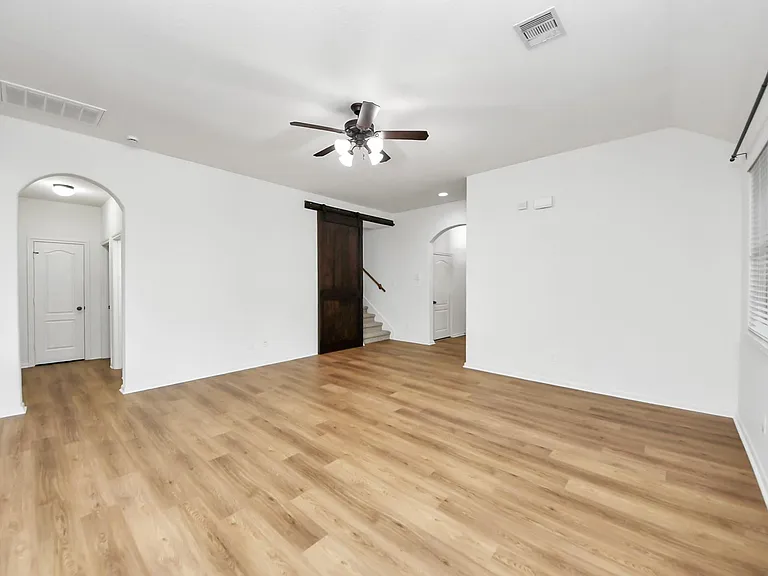 17010 Upper Ridge Ln — Photo 9
