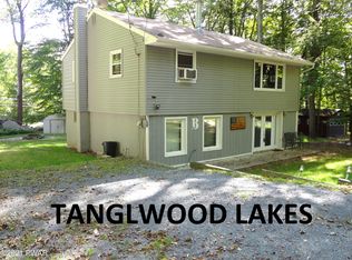 116 Shady Glen Dr, Greentown, PA 18426