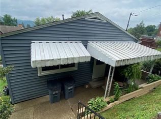 903 Fawcett St, Coraopolis, PA 15108