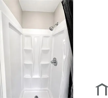 2626 Brookside Ave — Photo 6