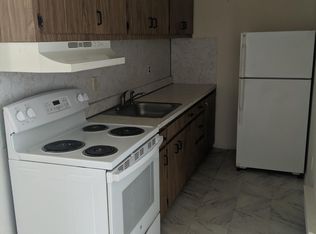 100 S 4th St APT D, Lindenhurst, NY 11757