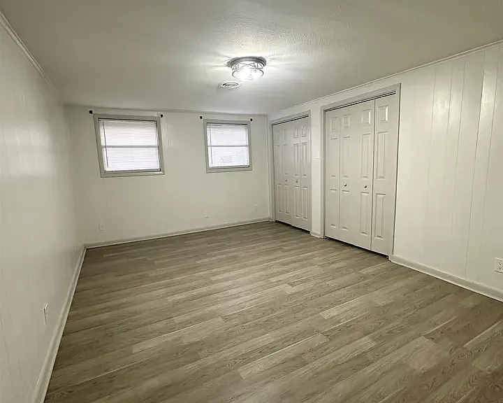 1402 Eugene Ave — Photo 4