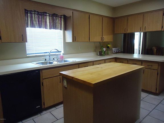 5th image of 16273 SE 91st Ct