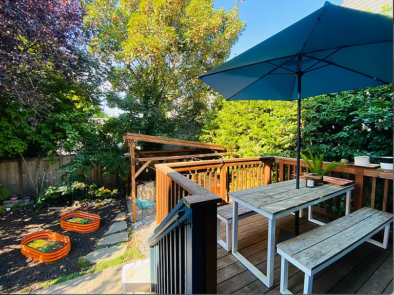 2739 NE Halsey St — Photo 25