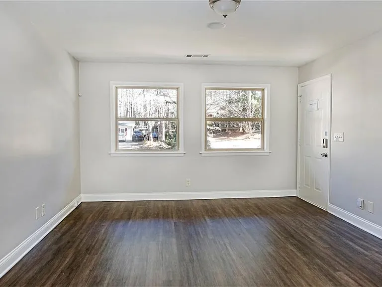5345 Sugar Ridge Dr — Photo 11