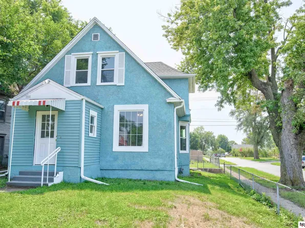 3331 Decatur St, Omaha, NE 68111