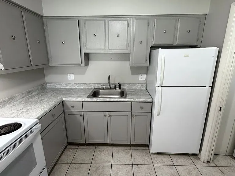 707 E Mount Hope Ave — Photo 2