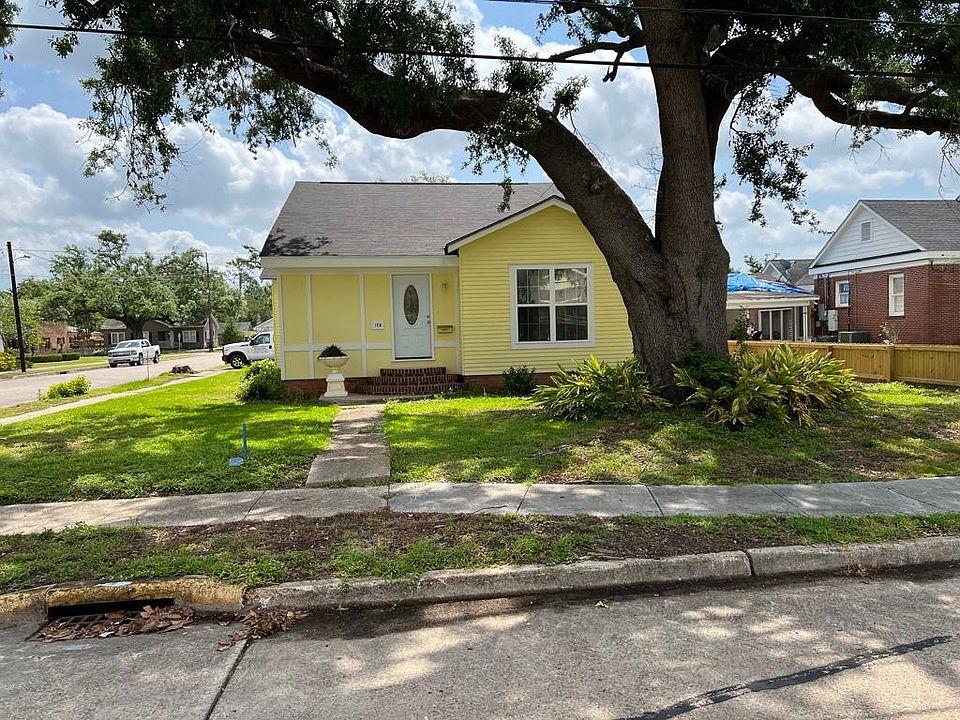 126 Central Av