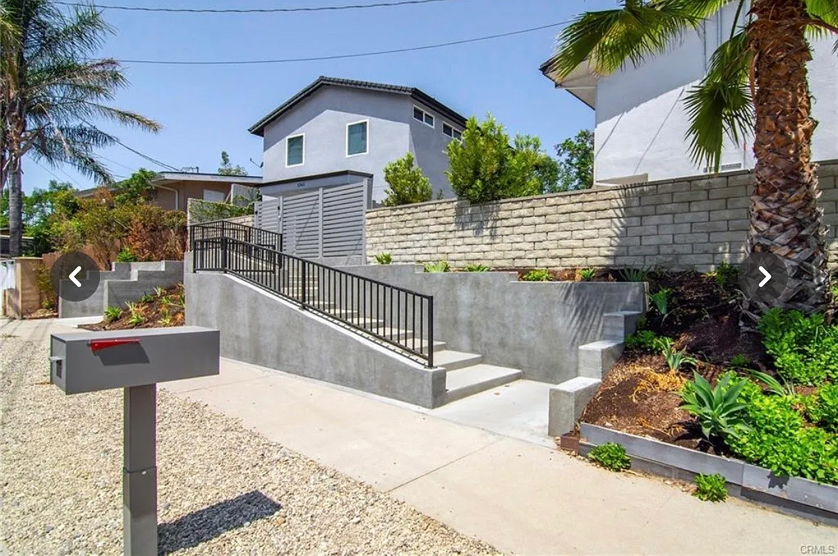 2 bed, 2.5 bath, 1005 sqft, $3,795 — Photo 1