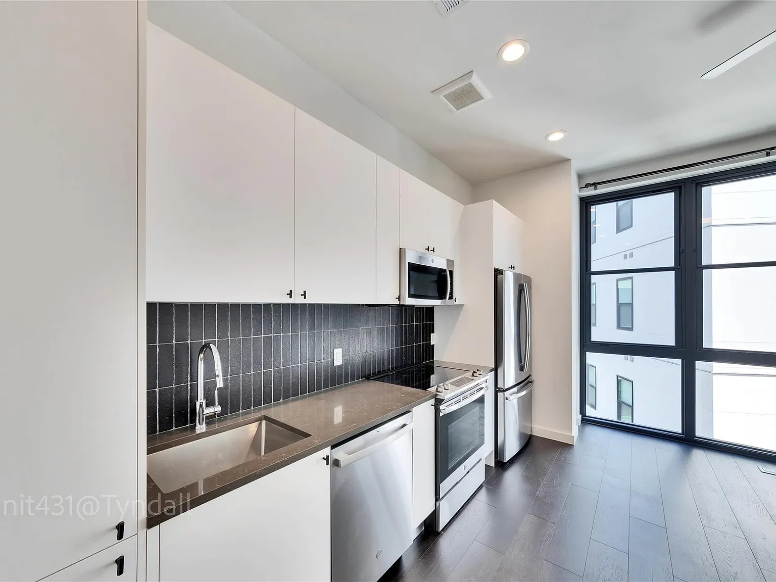 1 bed, 1.0 bath, 571 sqft, $1,795 — Photo 4