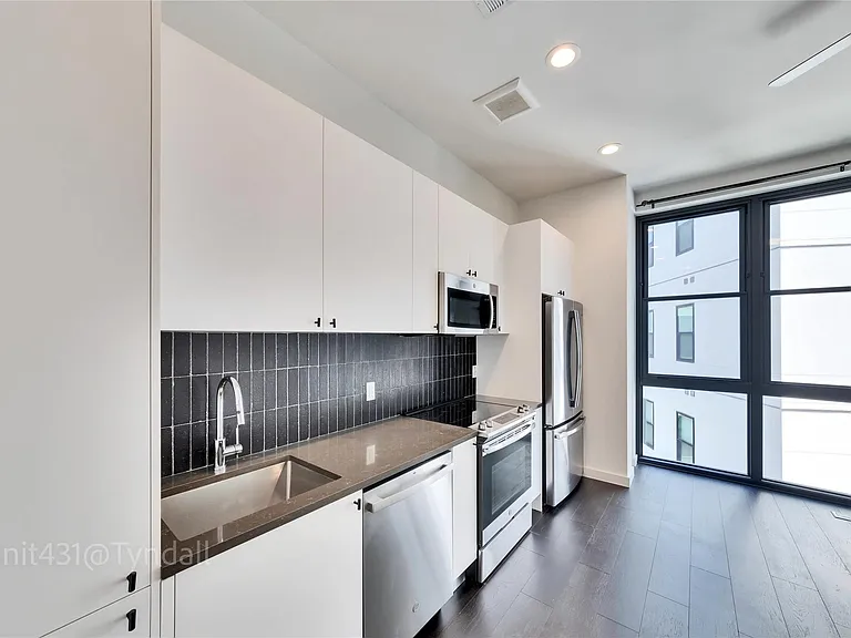 800 Embassy Dr #431 — Photo 4