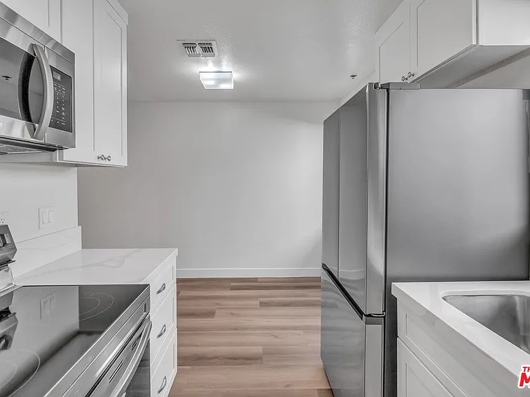 6616 Sylmar Ave #3 — Photo 6