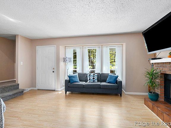 4th image of 3562 Whispering Brook Dr SE #0
