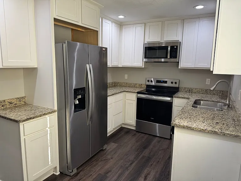 316 Shawnee Trl — Photo 1