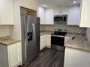 316 Shawnee Trl, Shakopee, MN 55379