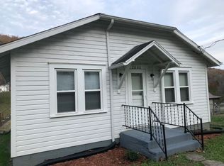 2060 McCubbin Dr, Charleston, WV 25311