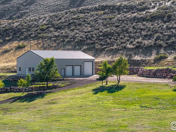 3rd image of 6465 Hidden Springs Rd