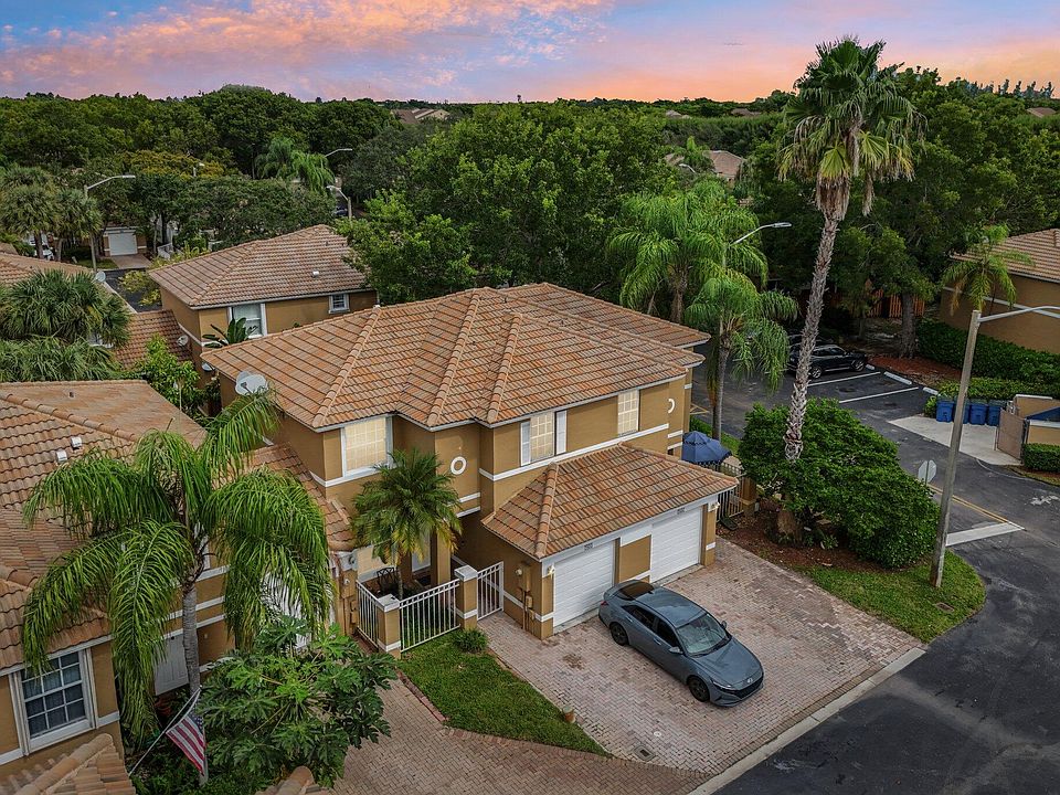 1st image of 2837 NW 99th Terrace