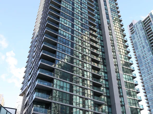 18 Harbour St #401, Toronto, ON M5J 2Z6