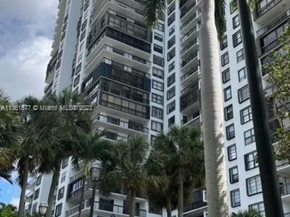 2333 Brickell Ave APT 1116, Miami, FL 33129