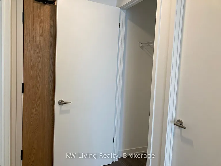 8 Beverley Glen Blvd #611 — Photo 29