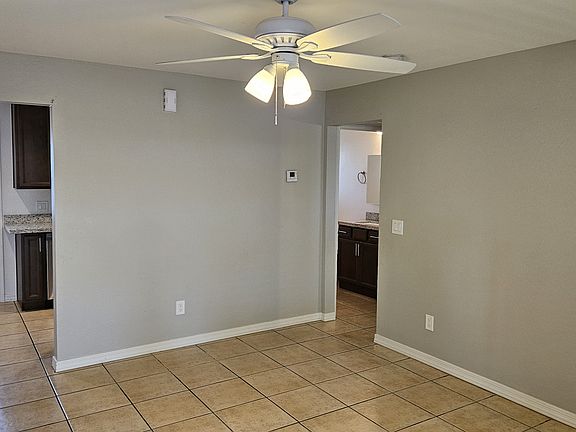 3rd image of 862 E 4th Pl #862