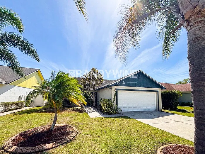 1721 Brandon Trace Ave — Photo 2