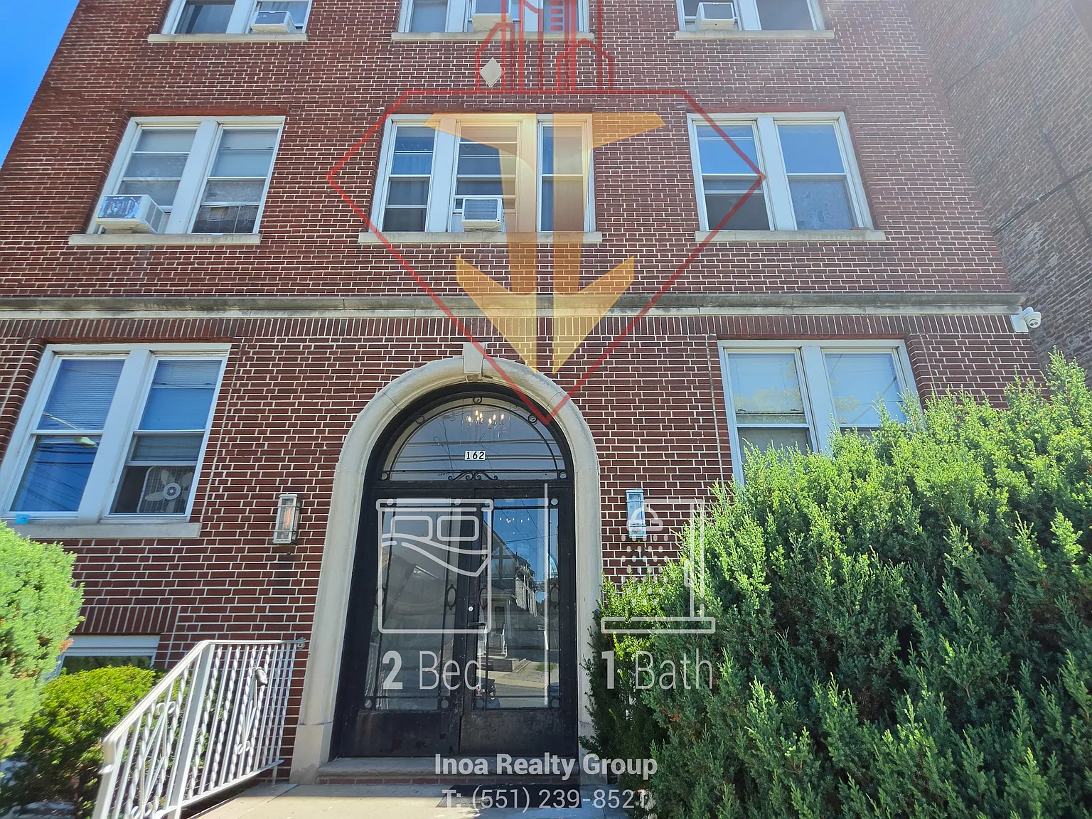 2 bed, 950 sqft, $2,100 — Photo 1
