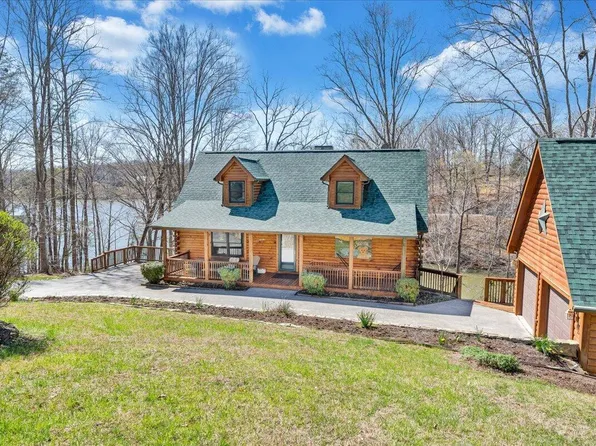 239 Blackwater Landing Dr, Wirtz, VA 24184