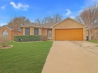 2624 Wakecrest Dr, Fort Worth, TX 76108