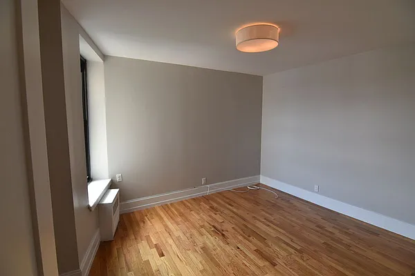 Rented by Carnegie Management Inc | media 19