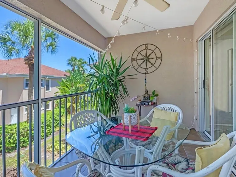 9840 Luna Cir #201 — Photo 9