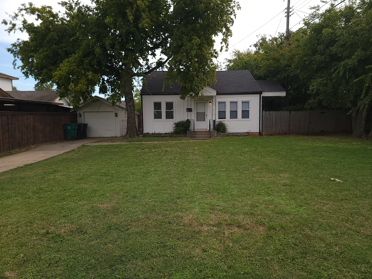 2 bed, 850 sqft, $1,200 — Photo 2