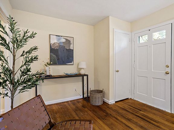5th image of 804 E Ellerbee St