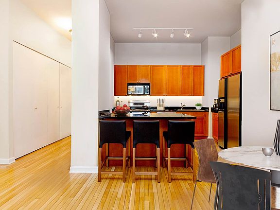 4th image of 252 7th Ave APT 9S