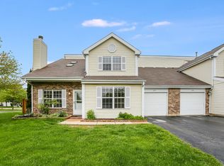 217 Cumberland Ct, Gurnee, IL 60031